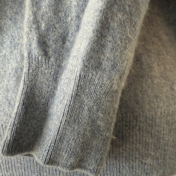 Tahari  Fuzzy and Cozy 1/4 Zip-Up Men’s Pullover, Blue, XL. - Picture 2 of 10